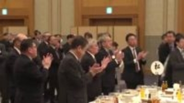 富山の広告業関係者が新年賀詞交歓会　生成AIなど駆使して業界発展呼びかけ