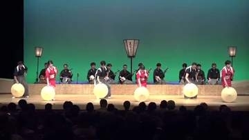 勇壮な菅笠の踊りも　むぎや踊り競演会で観客を魅了　南砺に秋の訪れ告げる城端むぎや祭