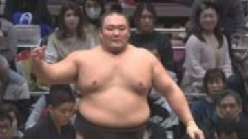 朝乃山が6勝目 「前に出る相撲」で落ち着いて寄り切り、翔猿を下す【大相撲初場所 9日目結果】