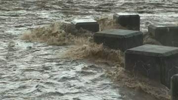 富山県に猛烈な雨、入善町で1時間に約100ミリの「記録的短時間大雨情報」　一時、黒部市・入善町・朝日町にレベル4の土砂災害危険警報と大雨危険警報　交通機関にも乱れ