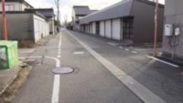 出会い頭の事故でバイクの男性(78)が死亡　高岡市の交差点で普通乗用車と衝突