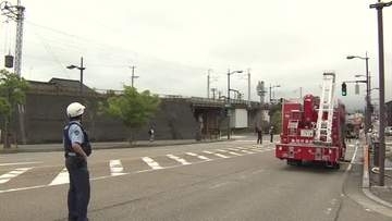 高岡市住宅で窃盗・放火の疑い 84歳男を送検  1階窓から侵入か