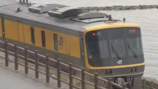 「見られてラッキー」黄色い点検車両「ドクターWEST」がJR城端・氷見線を走行　“在来線のドクターイエロー”