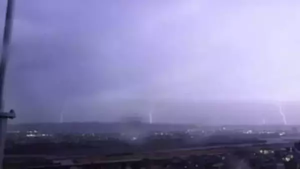 富山市豊田小学校、落雷による停電で突然の休校に　週明けの対応は復旧の目処が立ち次第判断へ