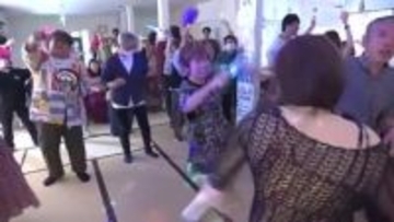 50歳以上が主役！「OBABAディスコ」で80歳代の女性もダンスを楽しむ　富山市の企画会社が初開催