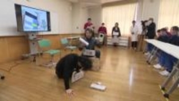 薬物乱用防止に向けて小学校で特別授業　迫真の寸劇に児童たちが真剣に注目