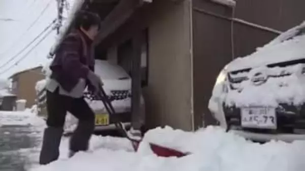 「足腰もうガタきている」積雪急増で雪かきに住民疲弊「この雪をどうにかしないと」