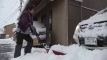「足腰もうガタきている」積雪急増で雪かきに住民疲弊「この雪をどうにかしないと」