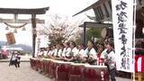 「南砺市の高瀬神社「桜詣」　加賀豊年太鼓の迫力ある奉納演奏が人々を魅了」の画像1