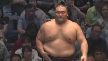 朝乃山、7勝2敗で勝ち越しに王手　「1日1番という思いでいきたい」【大相撲名古屋場所 9日目結果】