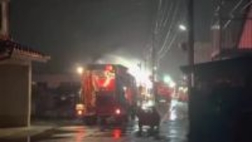 上市町の住宅が全焼 住人の妻が顔に軽い火傷