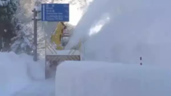 立山黒部アルペンルート 春の開通へ除雪作業スタート　9年ぶり新型除雪車「立山熊太郎」が雪と格闘