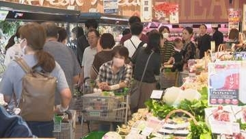 富山市の公設卸売市場の敷地内に複合商業施設「アクロスプラザ富山掛尾」が営業開始　『市場直送』の鮮度が武器、26年ぶり県内新規出店の食品スーパーに開店前から100人の列