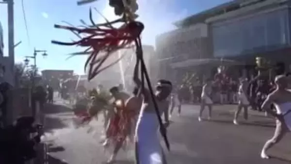 入善町で伝統の裸放水　消防出初式で火災ゼロ願う