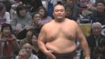 朝乃山が「通算400勝」の節目　竜電を寄り切り4連勝【大相撲初場所 4日目結果】