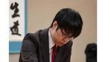 「中盤は「押される展開」から終盤で逆転　富山出身・服部慎一郎七段が藤井聡太竜王への挑戦権を獲得」の画像1