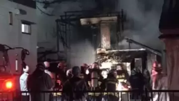 富山市西長江で火事 住宅1棟全焼し隣家に燃え移る　72歳の女性が顔にやけど　台所で調理中か