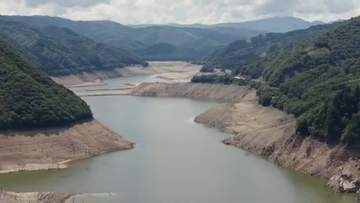 貯水量ゼロだった御母衣ダム「深刻な状態」から水位回復、13.93mまで上昇　庄川遊覧船も一部運航再開