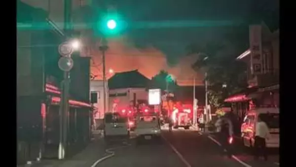 【速報】本堂全焼か 高岡の火事は大法寺  けが人はない模様  午後9時現在、消火活動続く  概ね鎮圧
