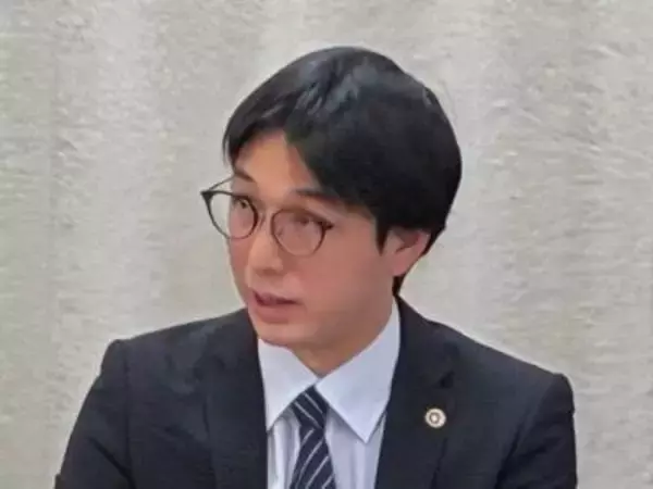 大塚製薬社員の過労死、両親が“スマホの歩数データ”を手掛かりに逆転勝訴判決…労基署の“労災不支給決定”を覆す