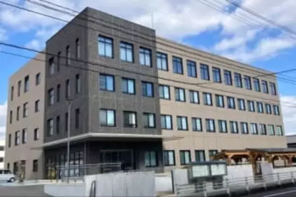 倒れた母をそのままに「出勤」、死体遺棄事件で浮かぶ「家族の歪んだ日常」と現実逃避