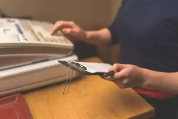 「待てません」借金の取り立てで妻が倒れた…物価高と介護で限界、定食屋夫婦を救った選択肢