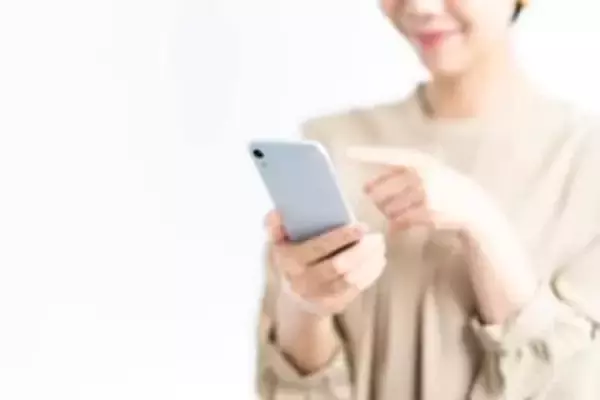 スマホ新法施行で何が変わる？ 「安全な庭」の開放で、危険なアプリをDLするリスクも