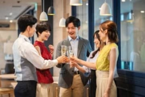 同窓会の幹事が会費をネコババ？　1人数千円の「差額」発覚に「詐欺では」「同じ目に遭った」SNSで相次ぐ