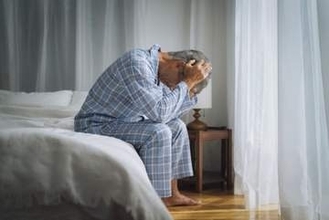 「不倫相手にお願いしたら？」要介護になった夫に離婚届、“サレ妻”に共感広がる…介護拒否は認められる？