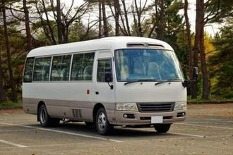 「カーブで死ぬかと思った」「父兄が宴会翌日に二日酔いで…」親の“車出し”の異常な実態