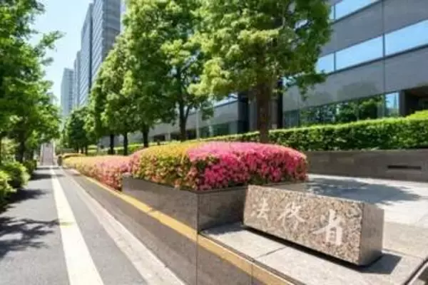 「数万フォロワー」は慰謝料増額の傾向、謝罪・削除の有無も影響…ネット誹謗中傷めぐる裁判、法務省が分析