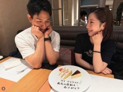 「りくりゅう」が婚約発表、指輪なくても口約束で成立する？破棄になったら「慰謝料」の可能性も