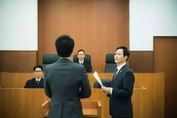 法廷での「無許可録音」相次いで発覚…そもそもなぜ禁止？　弁護士「訴訟当事者には認めるべき」と疑問視
