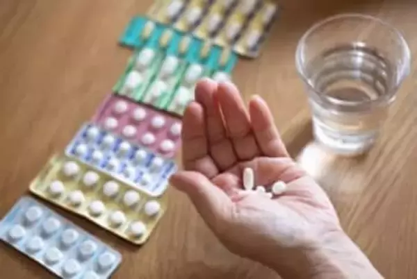 「1回限りのはずが定期購入に」「体調悪化しても解約できず」医薬品通販トラブル増加、60代以上からの相談が8割