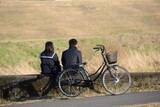「「ゆずの歌」のようにはいかない？　自転車の二人乗りに青切符、「青春の象徴」が反則金3000円に」の画像1
