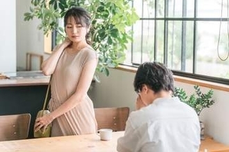 「あなたの夫、不倫しています」独身偽装された女性、怒りにまかせた妻への“密告”に思わぬリスク