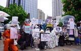 「「検察は誰の味方？」大阪地検前で約40人が抗議スタンディング、辞表提出の女性検事に連帯の声」の画像1