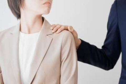 「妻も了承」「100％離婚する」不倫迫った50代上司の言葉はウソだった…20代女性の苦悩、貞操権侵害になる？