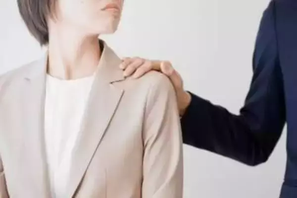 「妻も了承」「100％離婚する」不倫迫った50代上司の言葉はウソだった…20代女性の苦悩、貞操権侵害になる？