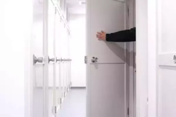 トランクルームで「ロレックス」がなくなった…補償は30万円「なぜ消えた？」原因不明のまま利用者に残る疑問