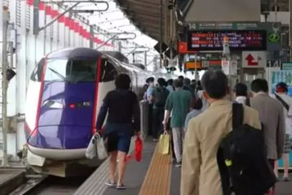 荷物を放り投げ「その席うちらの！」子どもは「晒しちゃえば」…GW移動で遭遇したモンスター家族の悪夢