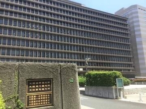 「私もオヤジ殺そうかな」30年余りの暴力と介護の果てに…内縁夫刺殺の妻に「懲役5年」、大幅減刑の理由