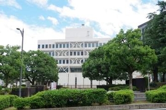 「最悪の父親やなぁ」後悔しても暴行やめられず…生後2カ月の次女を殴って骨折させた自衛官の育児ストレス