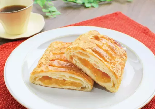 「第一パンの「大きなデニッシュ」シリーズが4月限定で10%増量！りんご・つぶあん・ツナマヨ・たまごサラダの4品が対象。」の画像