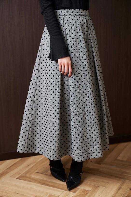 Her lip toの最大50％オフセールがスタート。着回し力抜群ニットも華やかな春ワンピも大幅値下げ《オンラインストア限定》