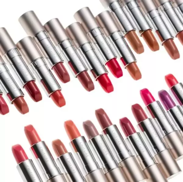 「さよなら...激安リップ...」　ちふれの300円台リップの廃盤に驚きの声、リニューアルで880円に。