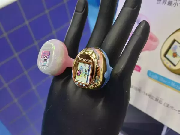 「指輪型たまごっち「Tamagotchi ring」が大反響！2次予約は8月29日9時から。」の画像