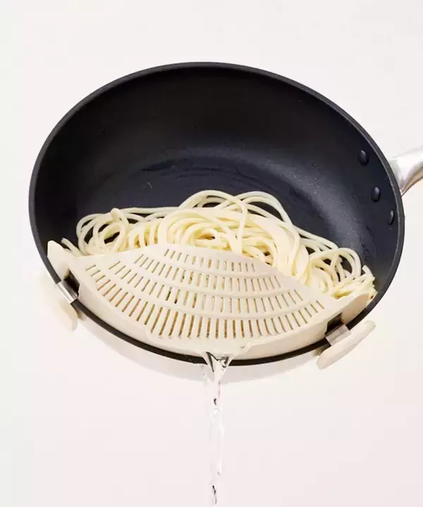 「【スリコ】一度使ったら戻れない...料理や片付けが100倍楽チンになる「シリコーン便利アイテム」3選」の画像