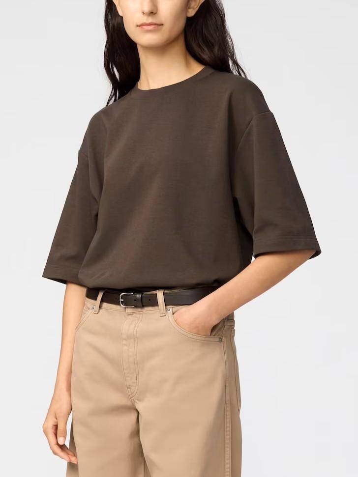 【ユニクロ最新チラシ】大人気バレルパンツやTシャツなど残暑の即戦力アイテムがお得に！秋冬まで使える万能アイテムが揃う「Life Wear Week開幕号」は9月3日まで。