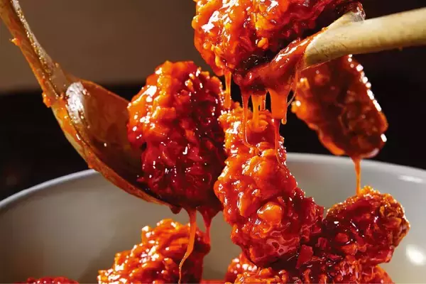 「【bb.q オリーブチキンカフェ】感謝祭限定ボックス登場。チキンたっぷりで"460円お得"！《3月18日まで》」の画像